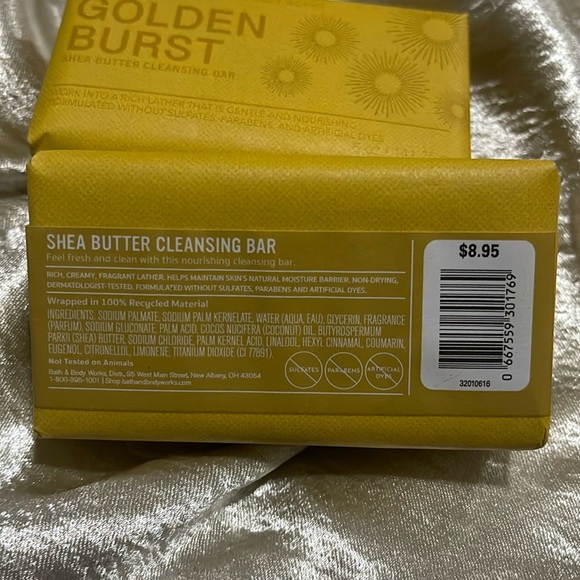 NIP- Bath & Body Works. Two Golden Burst Cleansing Bar - Picture 3 of 3